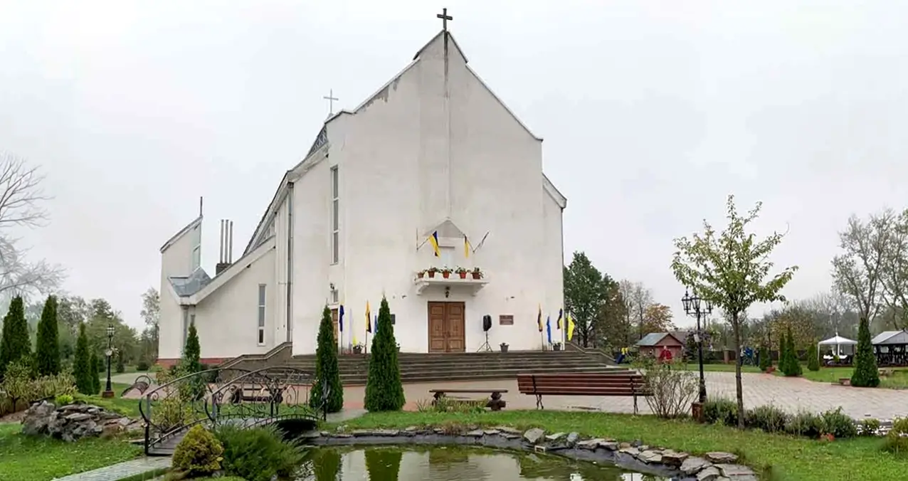 Nowoczesny kościół Matki Boskiej Fatimskiej w Dowbyszu